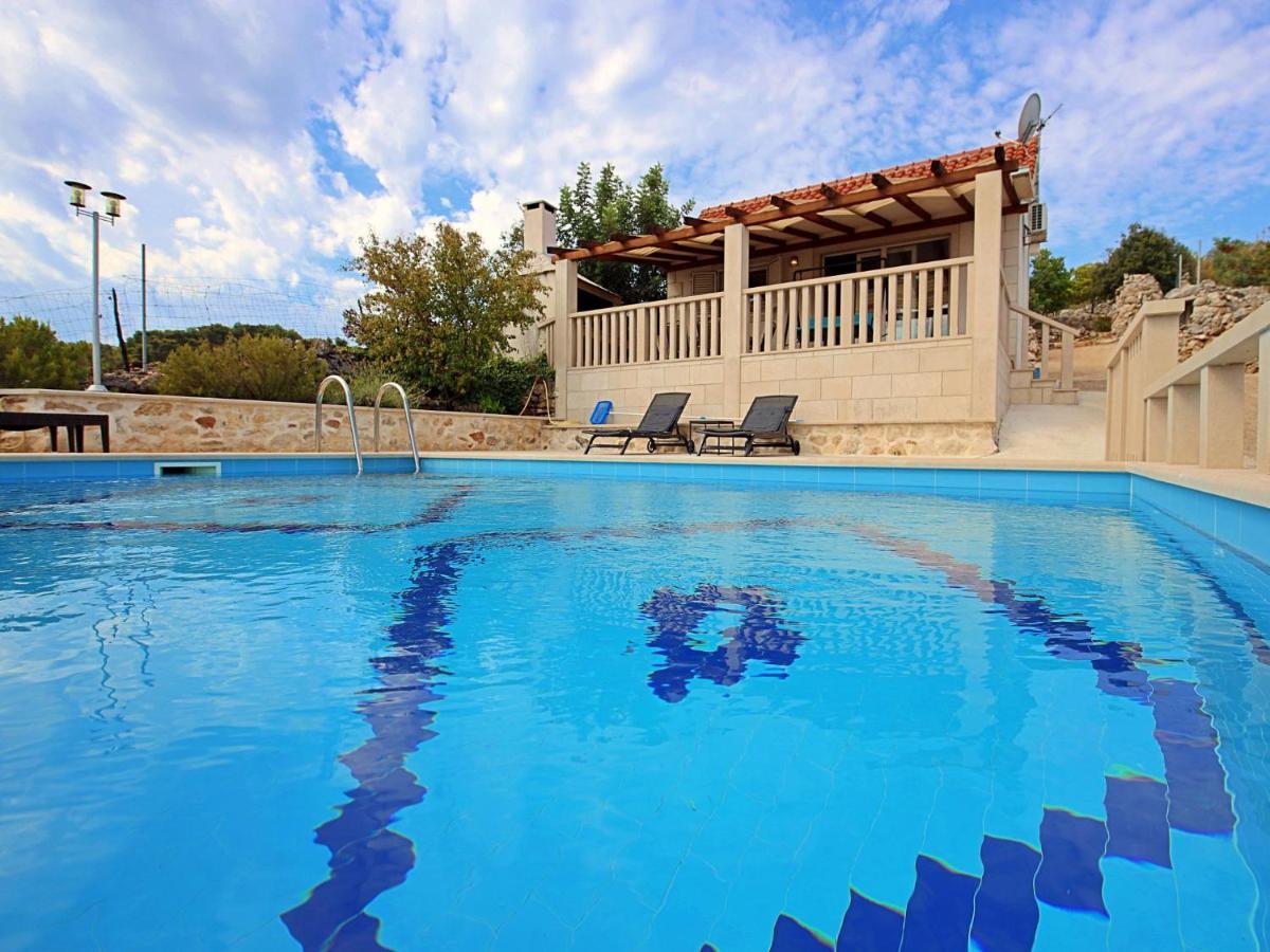 Holiday Home Villa Tonka By Interhome Sutivan Exterior photo